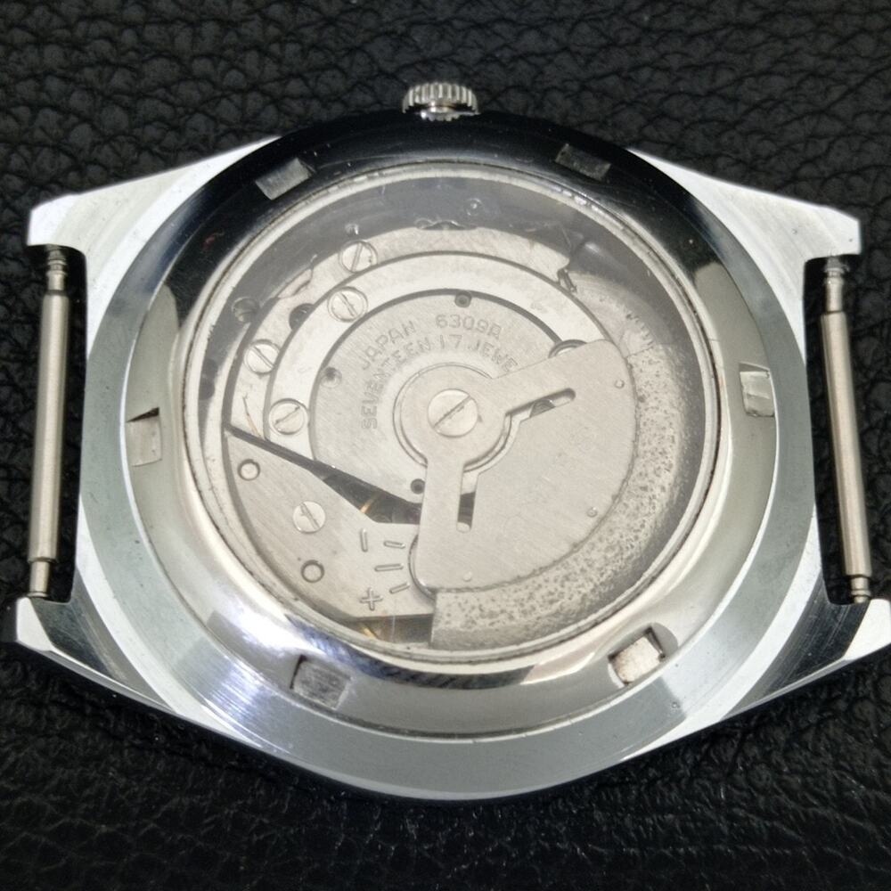 Vintage 1974 Seiko Automatic Mens Silver Watch W/daydate & Yellow accents - Picture 8 of 10